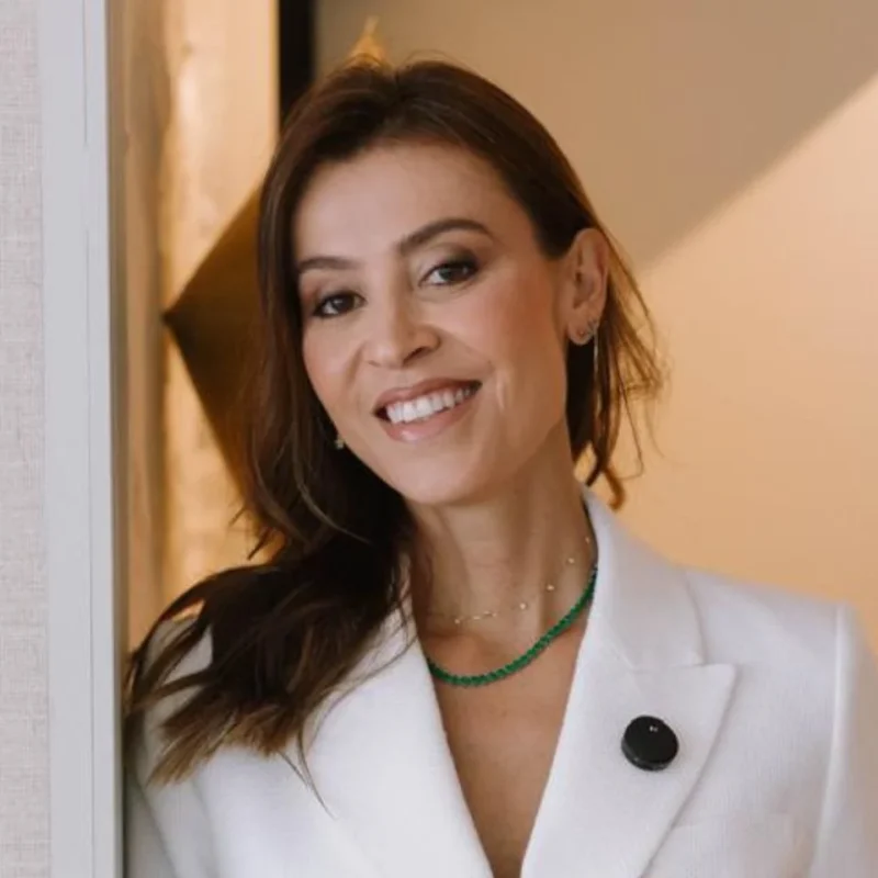 Thais de Toledo Lima Santana